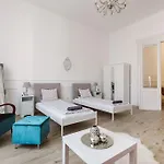 Szabadsag Ter Lägenhet Budapest