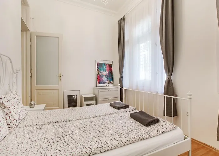 Szabadsag Ter Budapeşte