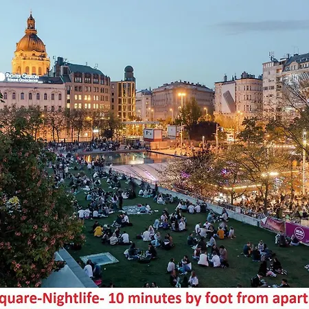 아파트 Szabadsag Ter *