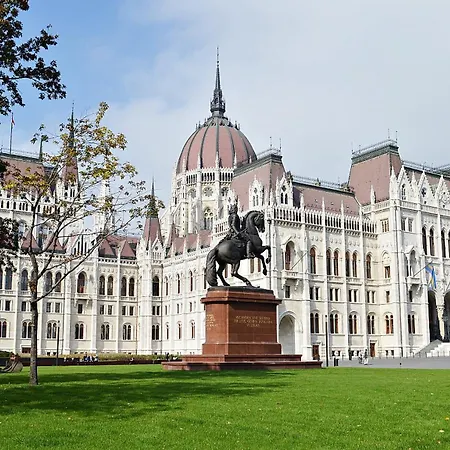 Szabadsag Ter 아파트