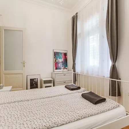 Szabadsag Ter 부다페스트